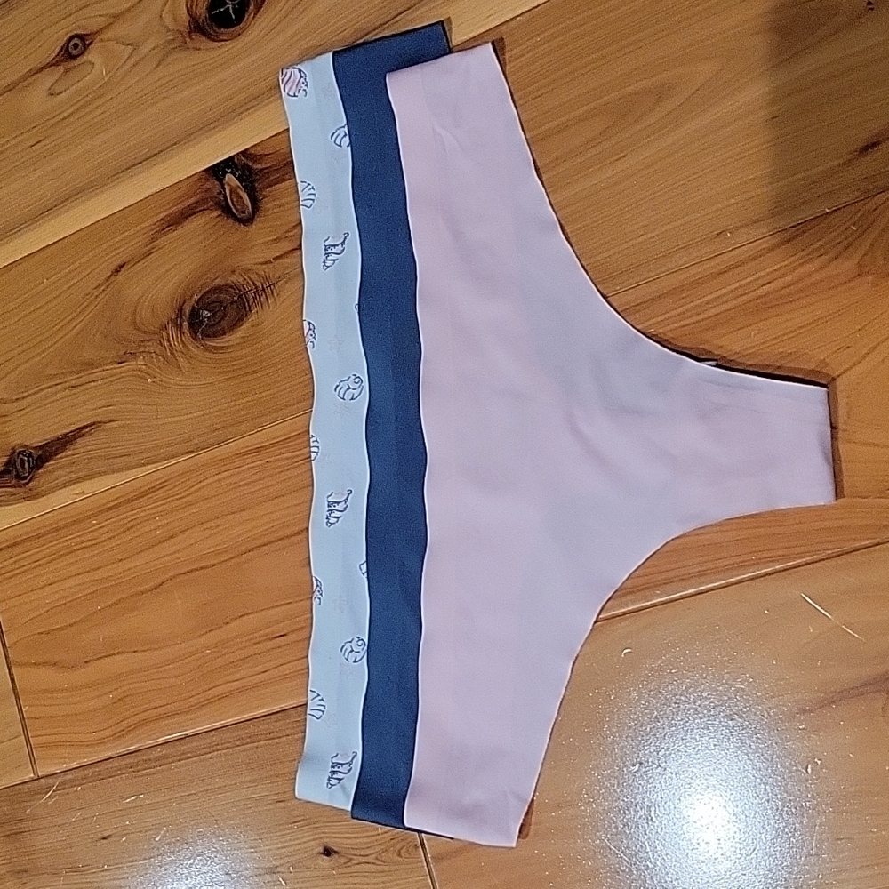 NWOT thongs